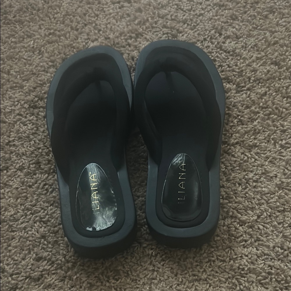 Liliana Black Women's Sandals